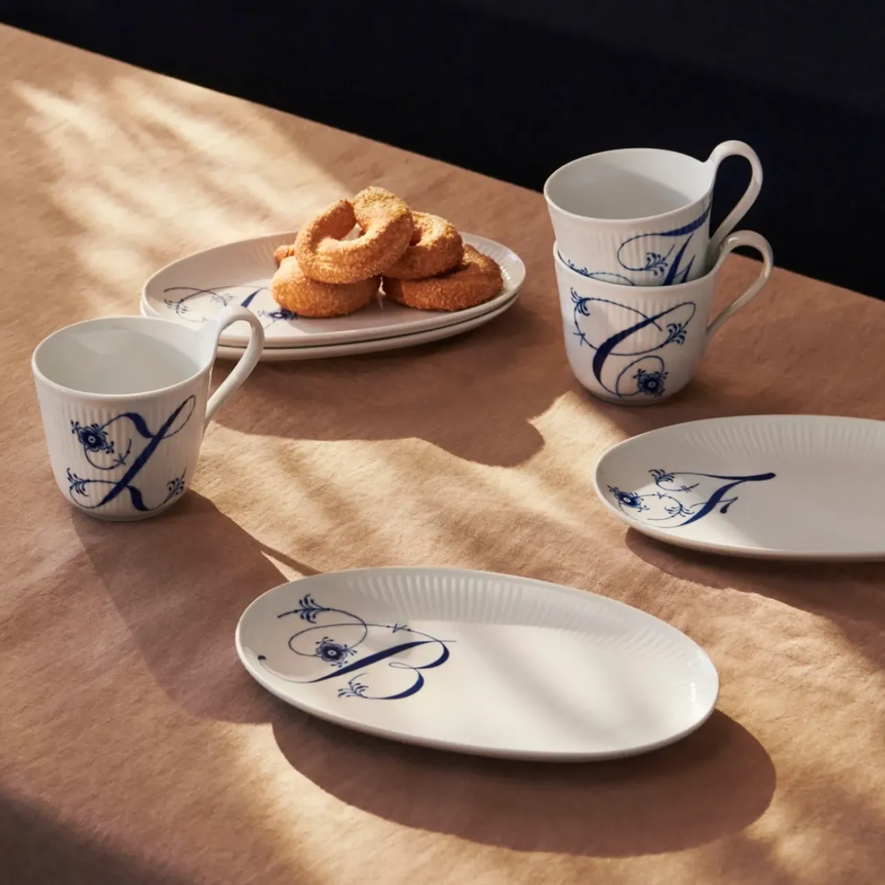 Alfabet Kollektion|Aktiv Asietter*Royal Copenhagen Alfaet Kollektion asiet, , 23,5 cm B