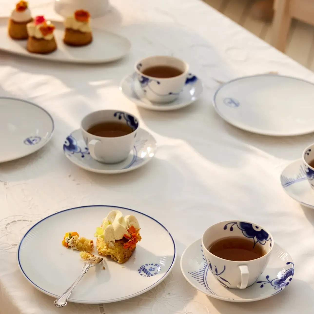 Blå Mega Riflet|Kaffekopper*Royal Copenhagen Blå Mega Riflet kop og underkop, 28 cl