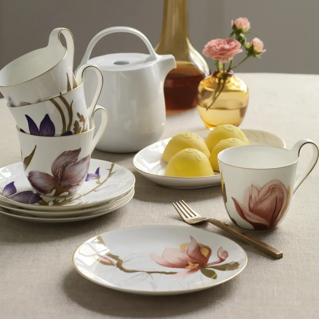 Flora|Kaffekopper*Royal Copenhagen Flora højhankskop, , 33 cl Iris