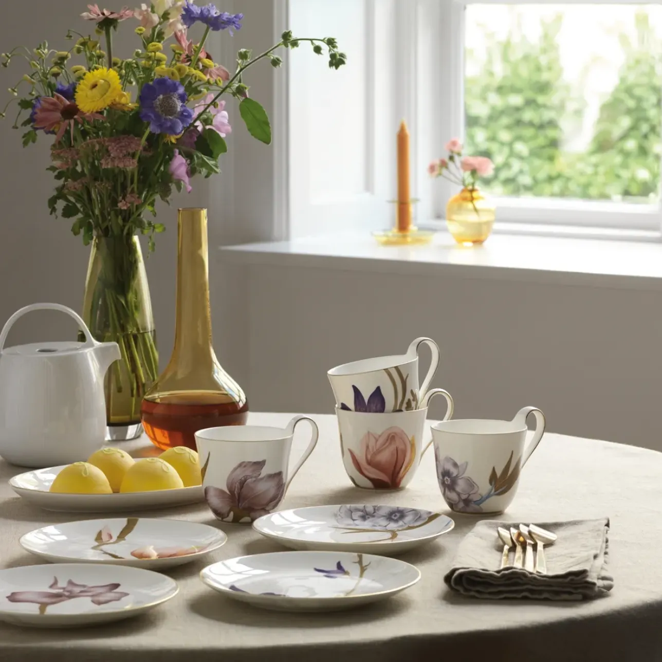 Flora|Kaffekopper*Royal Copenhagen Flora højhankskop, , 33 cl Iris