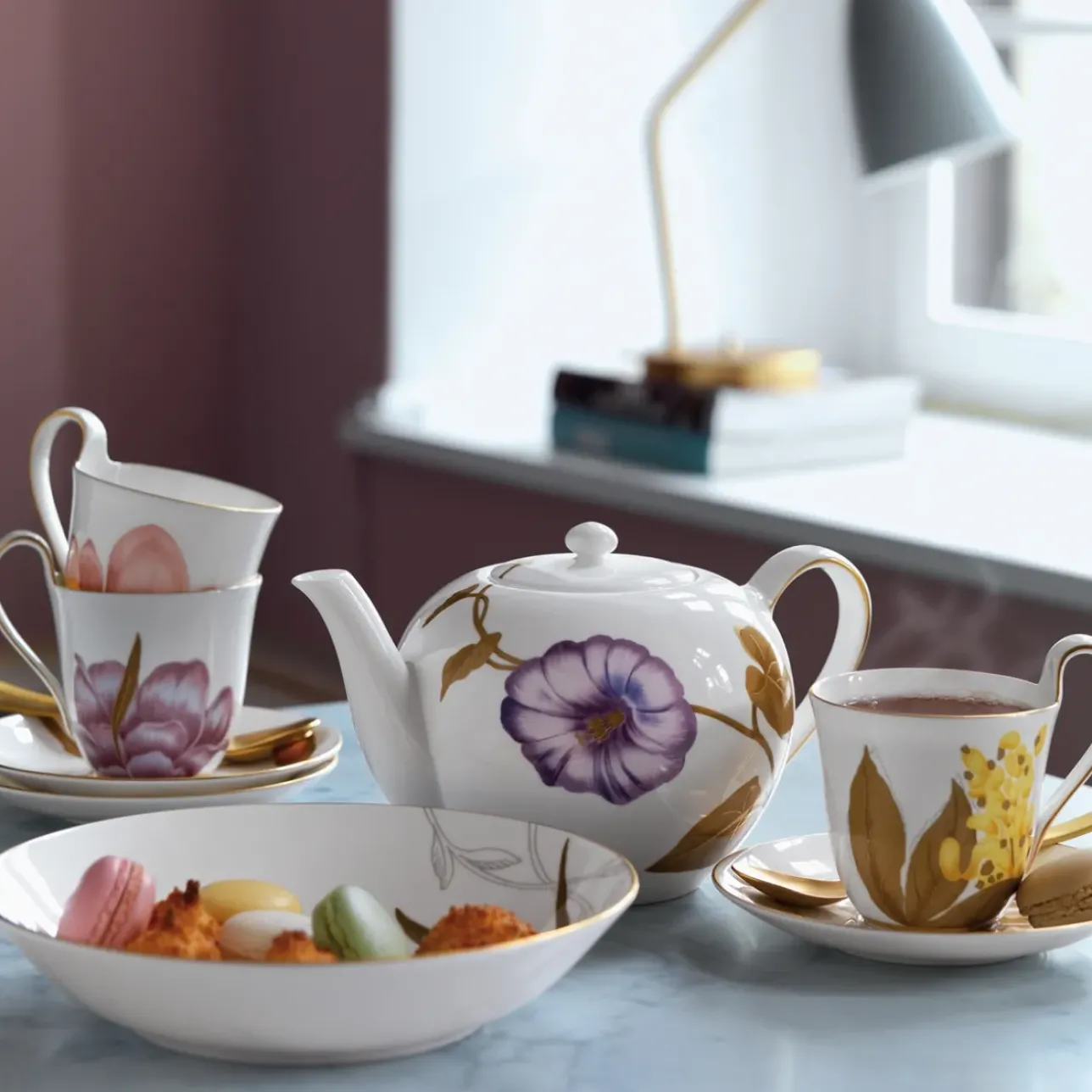 Flora|Kaffekopper*Royal Copenhagen Flora højhankskop og underkop, , 27 cl Magnolia