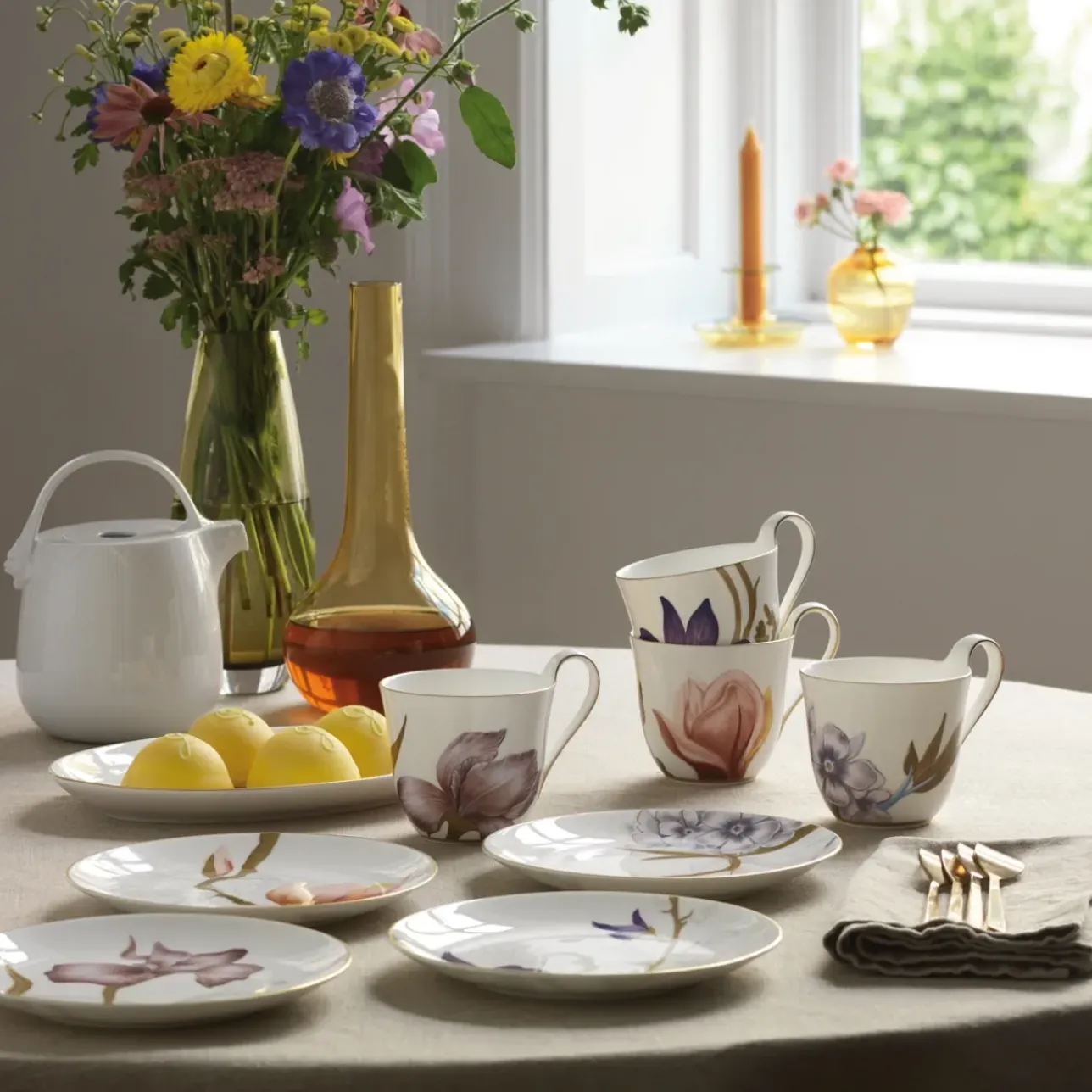 Flora|Desserttallerkener*Royal Copenhagen Flora tallerken, Stedmoderblomst, 19 cm