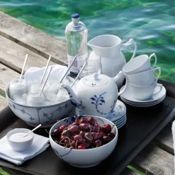 Hvid Riflet|Kaffekopper*Royal Copenhagen Hvid Riflet kop og underkop, 28 cl