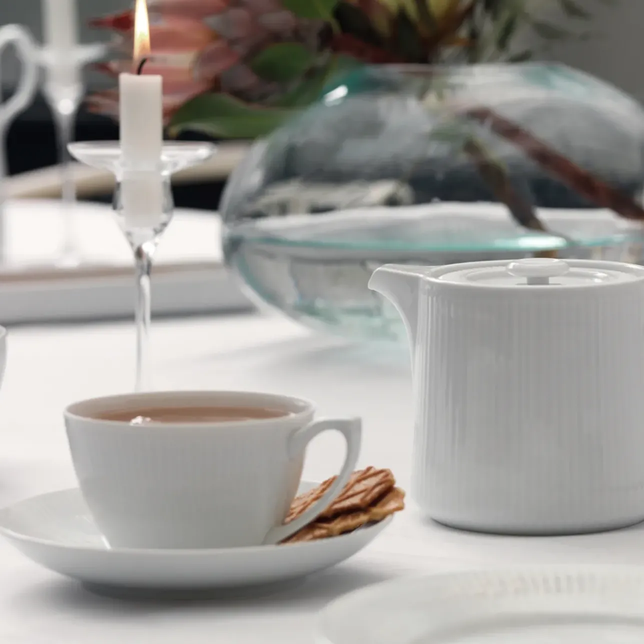 Hvid Riflet|Kaffekopper*Royal Copenhagen Hvid Riflet kop og underkop, 28 cl
