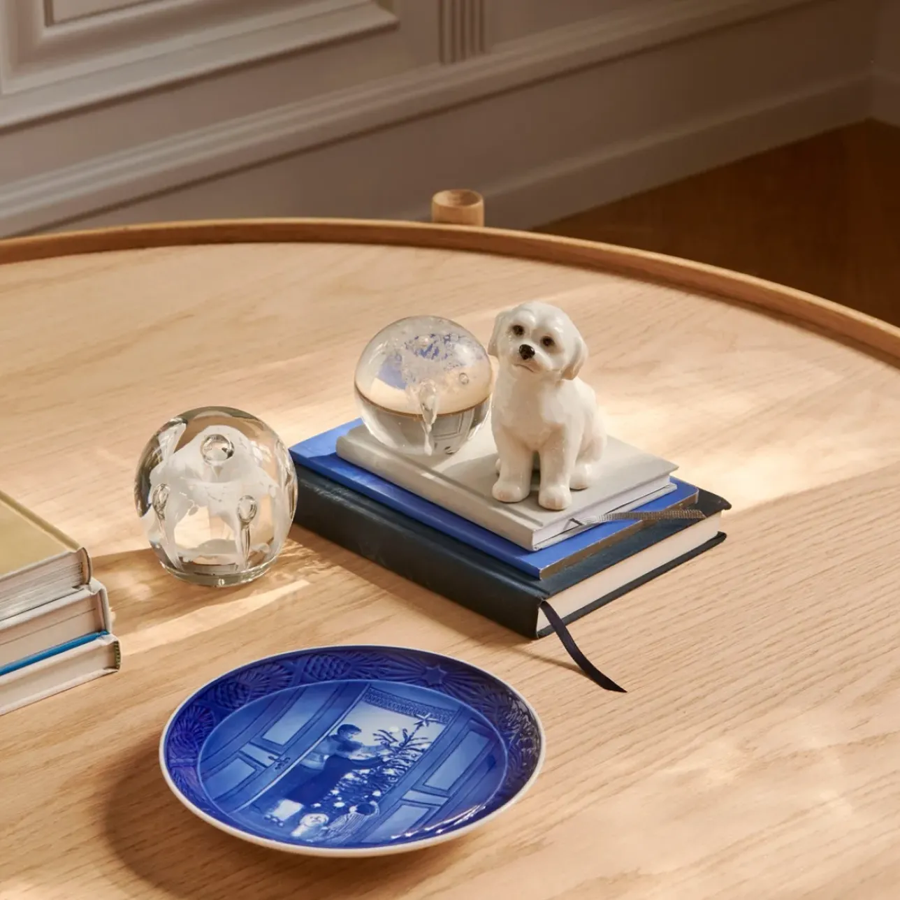Blå Samlerartikler|Blå Samlerartikler*Royal Copenhagen Juleplattefigur 2024, hund, 10,5 cm
