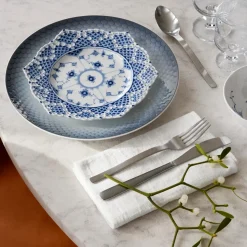 Eksklusive Steldele|Musselmalet Helblonde*Royal Copenhagen Musselmalet Helblonde tallerken med gennemskåret kant, 21 cm