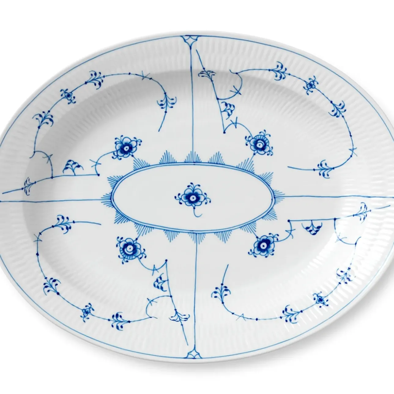 Eksklusive Steldele|Musselmalet Riflet*Royal Copenhagen Musselmalet Riflet fad, 36,5 cm