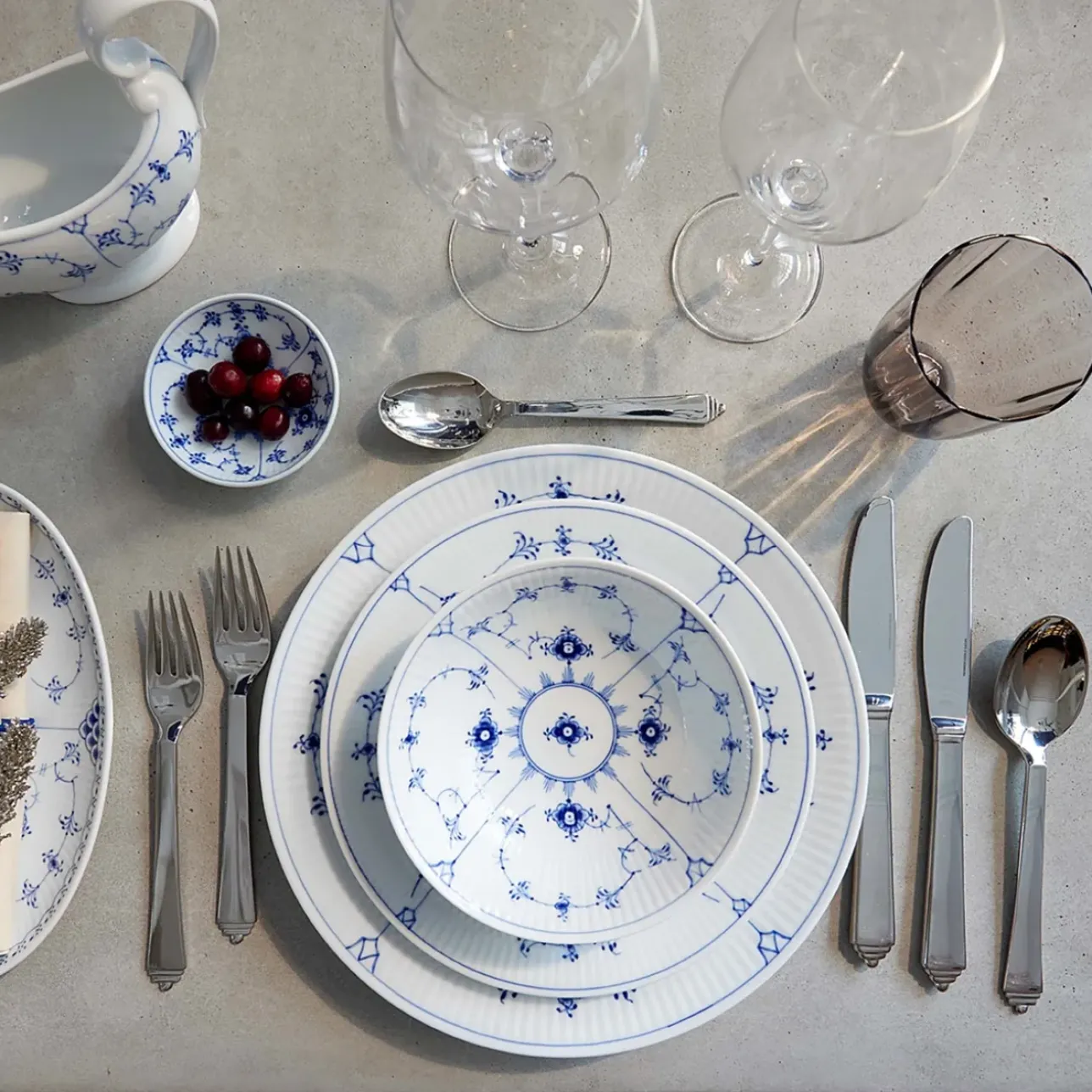 Eksklusive Steldele|Musselmalet Riflet*Royal Copenhagen Musselmalet Riflet skål, 35 cl