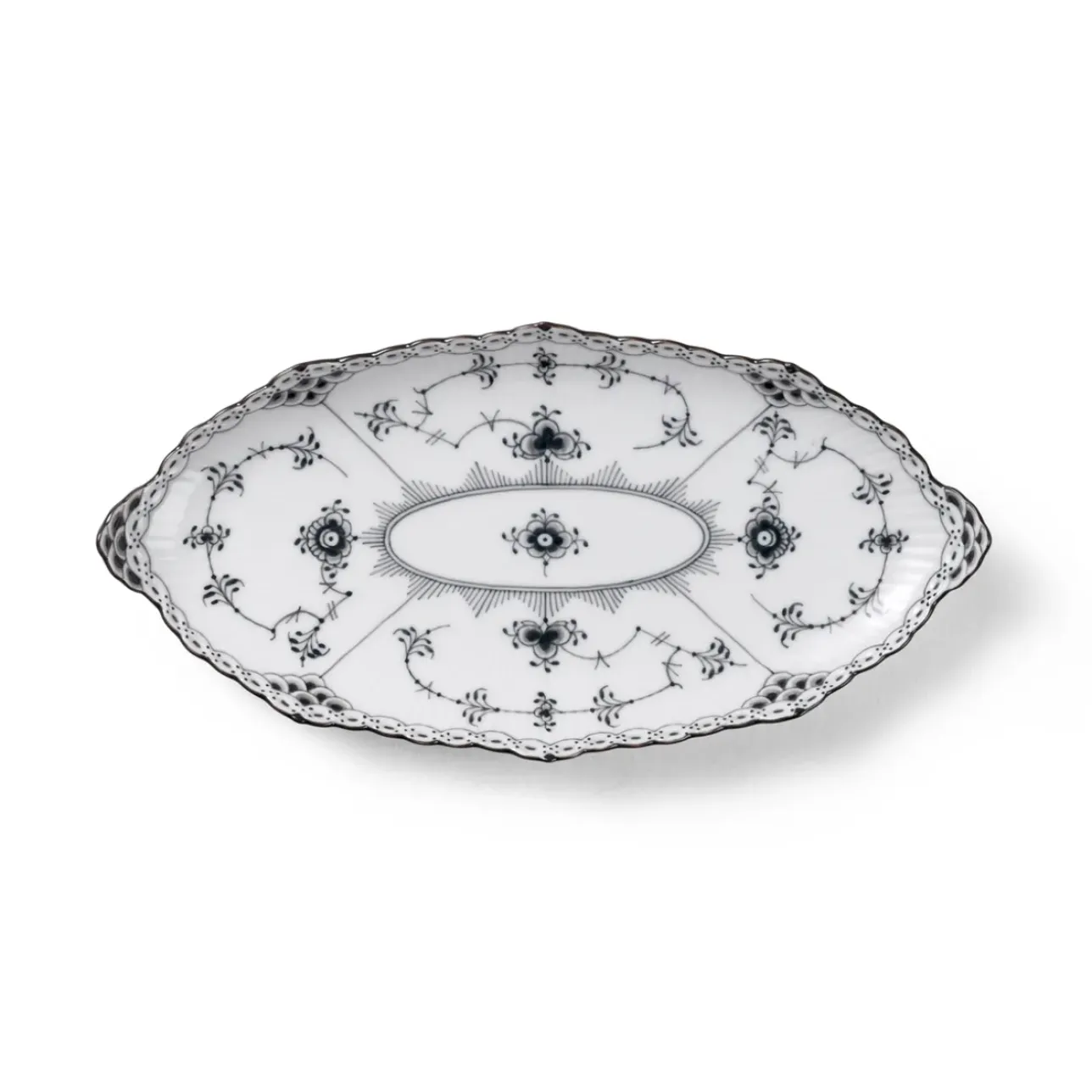 Eksklusive Steldele|Sort Musselmalet Halvblonde*Royal Copenhagen Sort Musselmalet Halvblonde asiet, 24,5 cm
