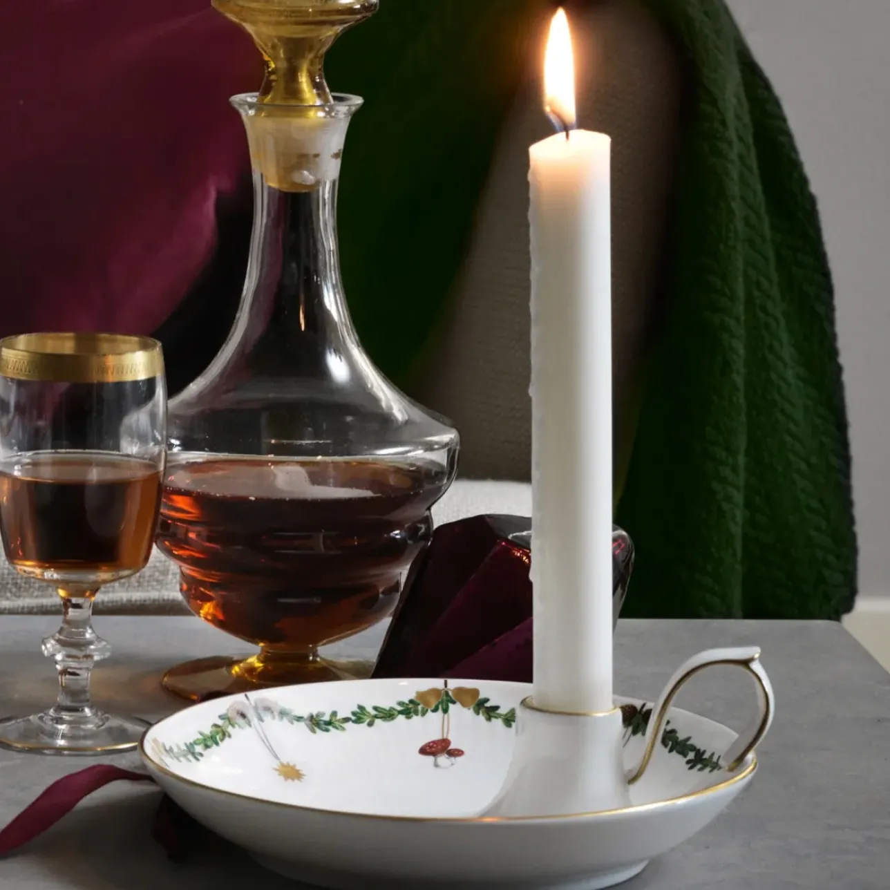 Stjerne Riflet Jul|Lysestager*Royal Copenhagen Stjerne Riflet Jul lysestage, 17,5 cm