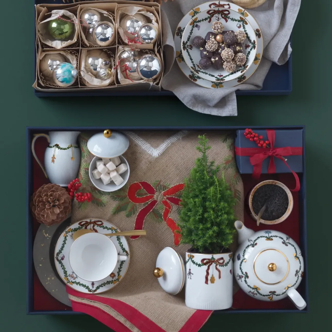 Stjerne Riflet Jul|Kander*Royal Copenhagen Stjerne Riflet Jul mælkekande, 39 cl