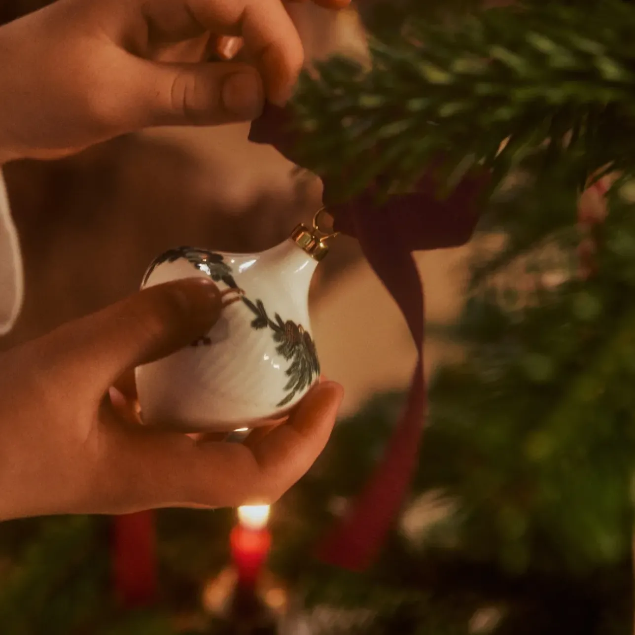 Stjerne Riflet Jul|Julepynt*Royal Copenhagen Stjerne Riflet Jul ornament, 8,5 cm, 2 stk.