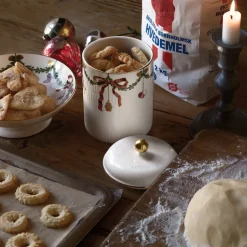 Stjerne Riflet Jul|Snackskåle*Royal Copenhagen Stjerne Riflet Jul skål på fod, 42 cl