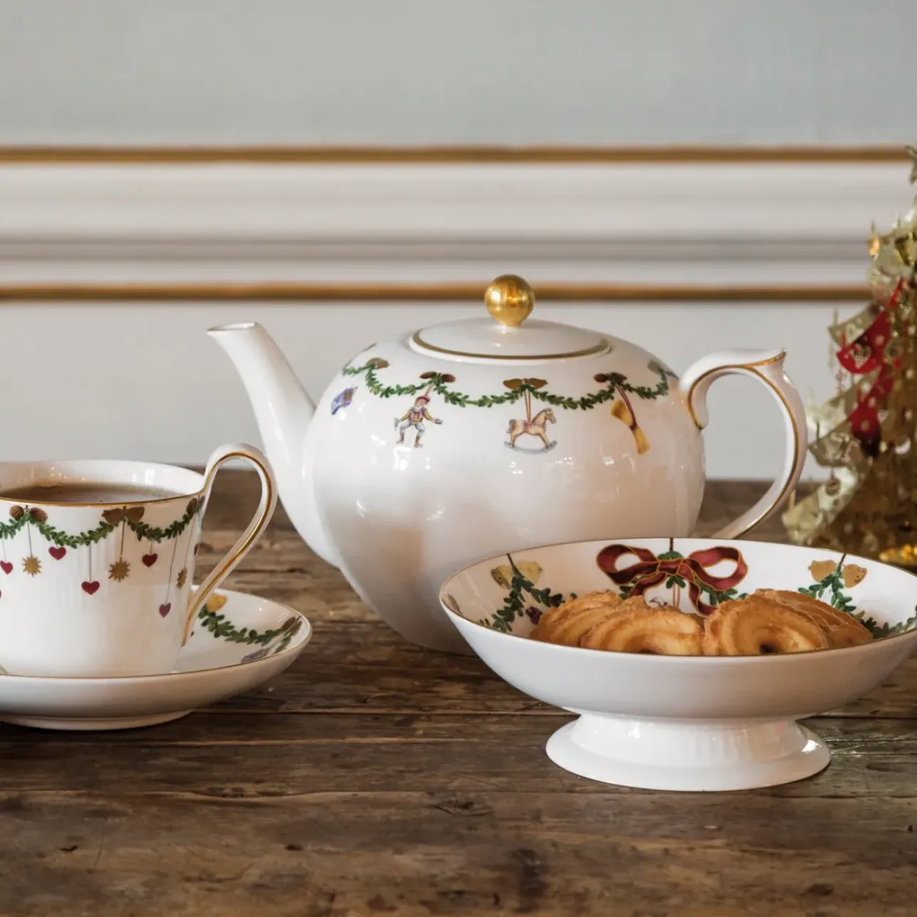 Stjerne Riflet Jul|Kander*Royal Copenhagen Stjerne Riflet Jul tekande, 140 cl