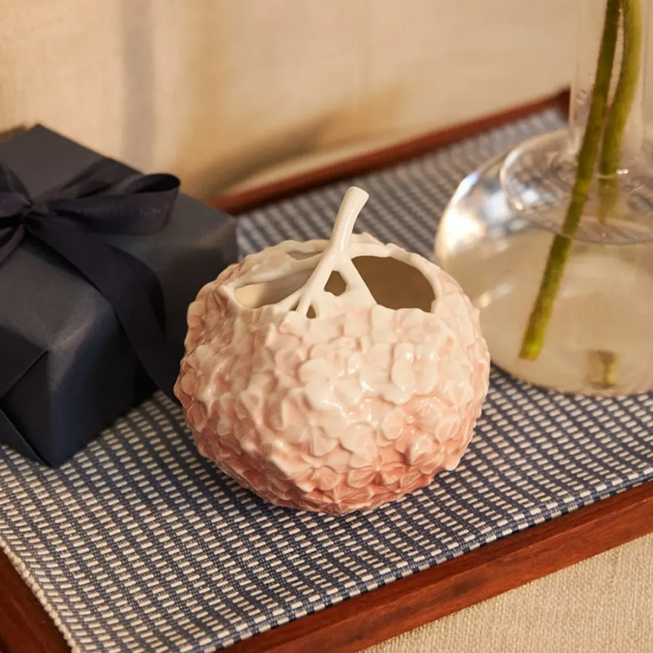 The Art Of Giving Flowers|Home Décor*Royal Copenhagen The Art of Giving Flowers Vase, hortensia, , 10 cm Koral